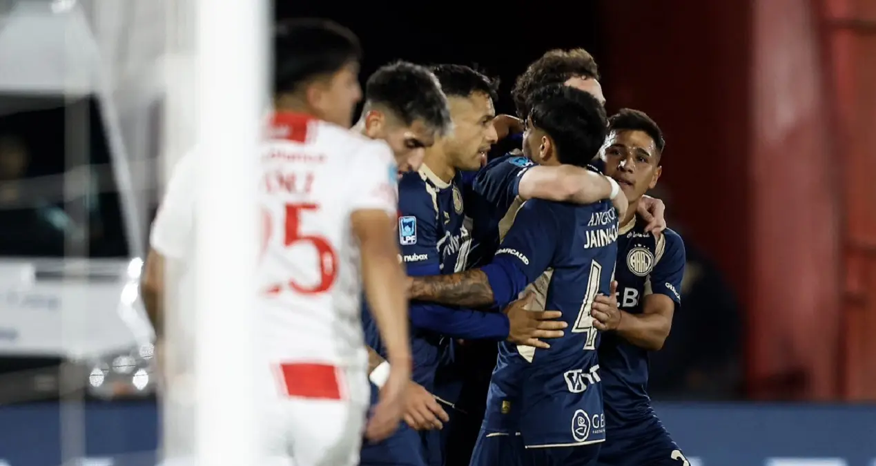 Primer gol del partido: Molina